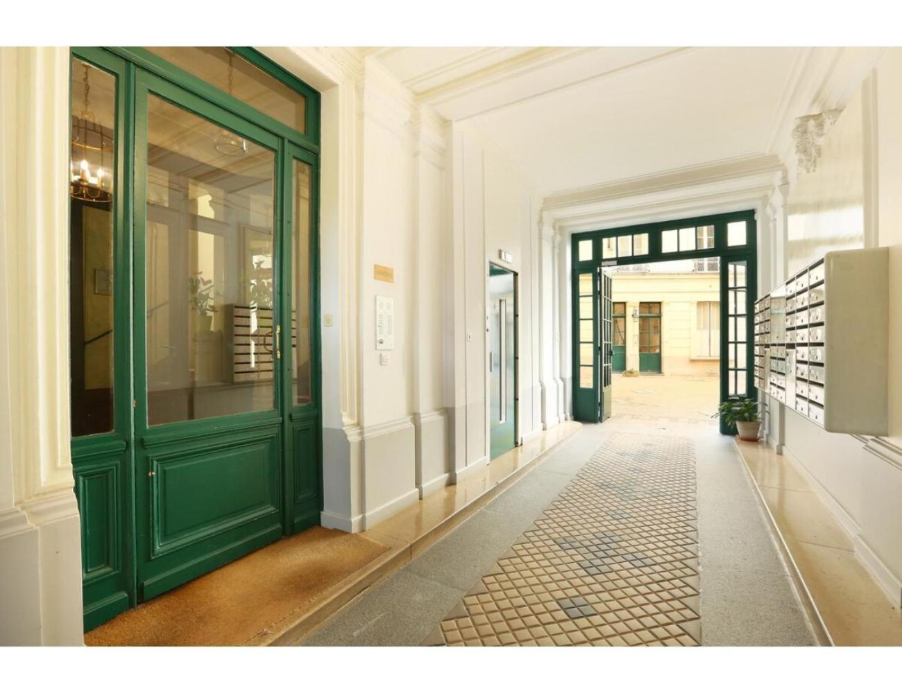 Apartment Champ De Mars - Tour Eiffel By Studio Prestige Paris Exterior foto
